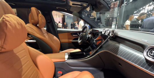 Benz GLC Interior