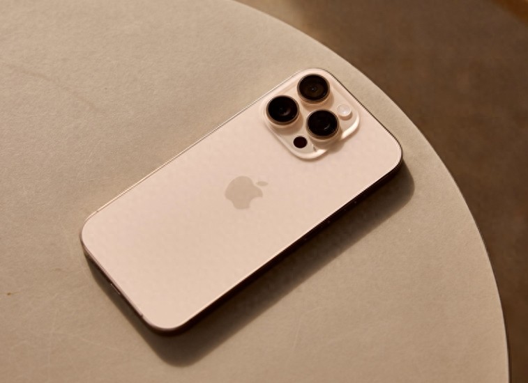 iPhone Tariff Impact